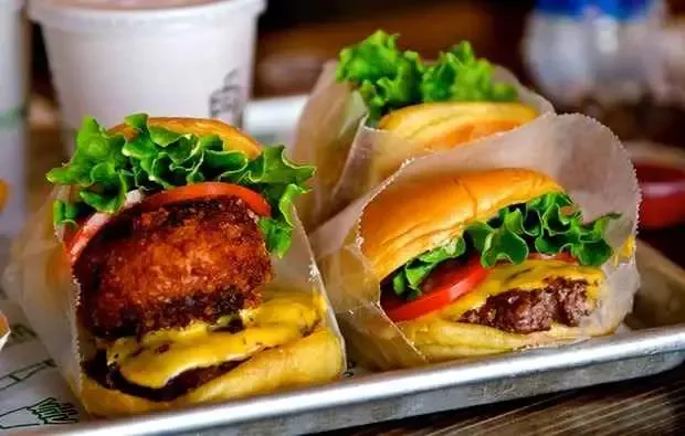 Menú Shake Shack Flat-top Dogs Precio