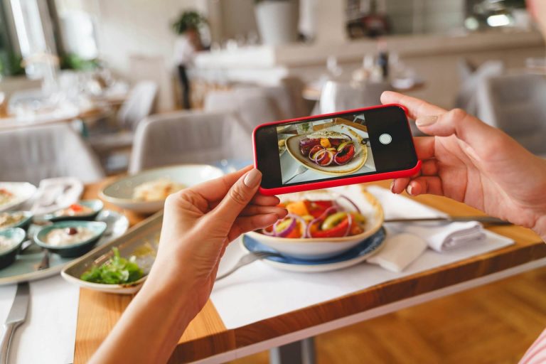 6 Tools That Make Your Food Content Pop (and Get Noticed!)